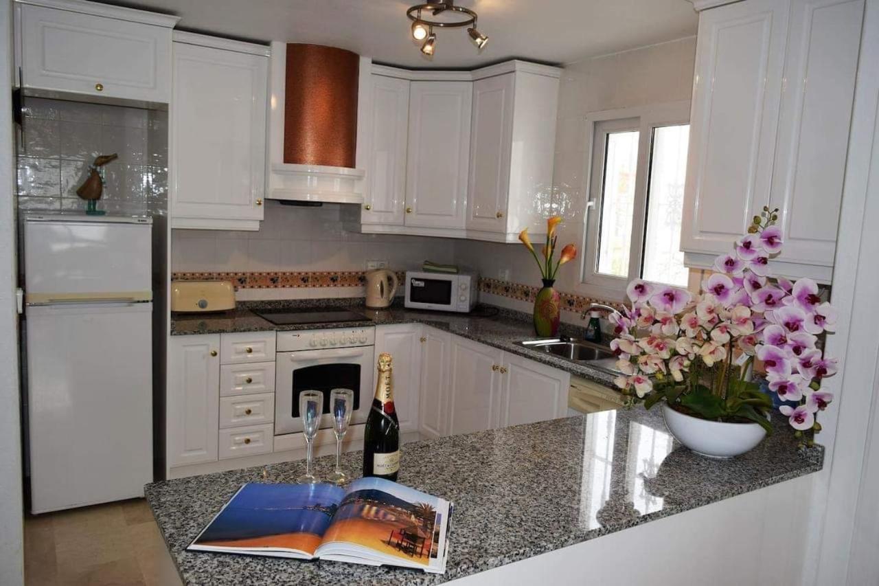 Fabulous 2 Bed 2 Bath Apartment ! Villamartin  Eksteriør bilde